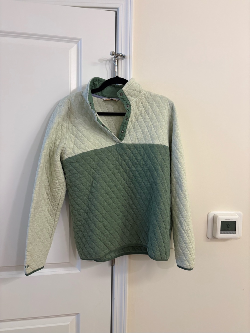 Orvis Two-Tone Green Quilted Snap-Neck Pullover